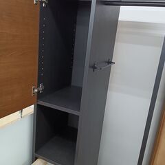 ★リユースのサカイ水戸店★キャビネットﾀﾞｰｸﾌﾞﾗｳﾝ×ﾌﾞﾗｯｸH185×D41×W56.5クリーニング済みMT6003の画像