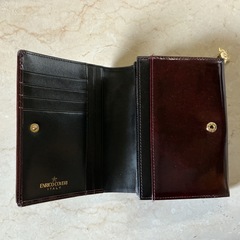 二つ折り財布👛ENRICOCOVERIエンリコベリ傷•汚れあり💦本革レディース👱‍♀️おしゃれ🖤ワインレッドの画像