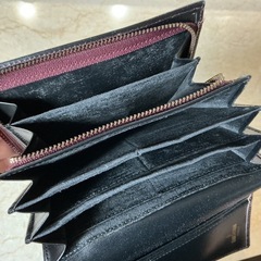 二つ折り財布👛ENRICOCOVERIエンリコベリ傷•汚れあり💦本革レディース👱‍♀️おしゃれ🖤ワインレッドの画像
