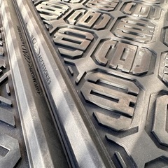 アルファードも使えるギャルソン DAD ラバーマット for後部座席用の画像