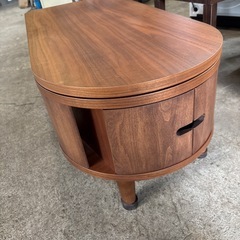 小物入れ付きセンターテーブルの画像