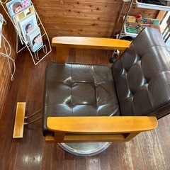 【美容室向け】スタイリングチェア 2脚セット　木製×レザー調ブラウン　直接取引のみの画像