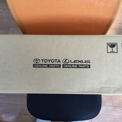 ハイエースバン　新品純正左ヘッドランプ未開封の画像