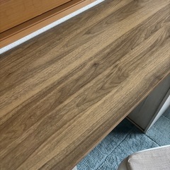 ニトリNクリックボックスとIKEA 椅子の画像