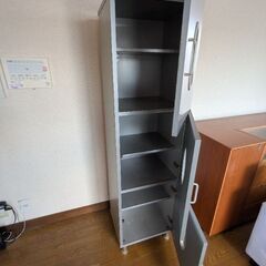 10/28引き取り限定●木製の3枚扉チェスト　まだ使えます！の画像