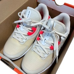 【新品未使用】NIKE ゴルフシューズ スパイクレス　レディース 23.0cmの画像