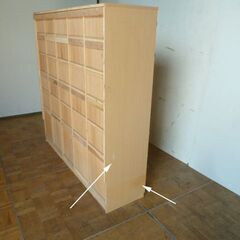 【中古】木製ロッカー 30室 30BOX 収納 貴重品 小物ロッカー 鍵付 幅1500×奥行405×高さ1500mm オフィス 施設 教室 鍵×2欠品の画像