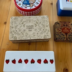 空き缶　12個　保存容器　ミッフィー　キティちゃん　スヌーピーミッキー　ディズニーの画像