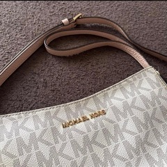 MICHAEL KORS MKロゴショルダーバッグの画像