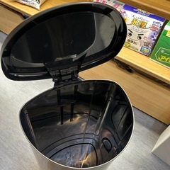 【ゴミ箱】【NINESTARS】【フットスイッチタイプ★自動開閉】クリーニング済み【管理番号1028】野の画像