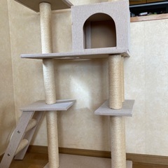 キャットタワーの画像