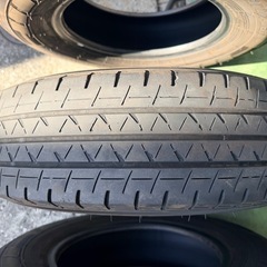 タイヤ4本　195/80 R15 107/105N LTの画像
