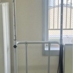 デスクチェア＆ぶら下がり健康器の画像