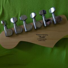 Squier by Fender Electric Guitar with accessoriesの画像