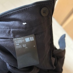 ユニクロメンズ/イージーケアツータックチノパンツの画像