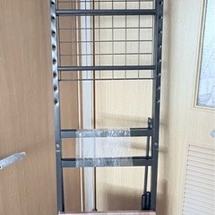 木目×黒スチールラックの画像