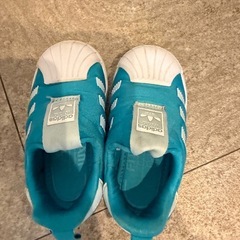 adidasスリッポン12.5cm
の画像