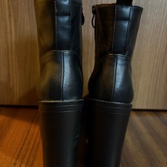 編み上げブーツの画像