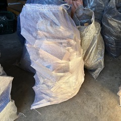 端材　木材　檜　杉　薪の画像