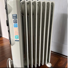 デロンギ オイルヒーター DeLonghi 暖房器具の画像