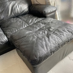 ニトリ3人掛けソファ　オットマン付きの画像