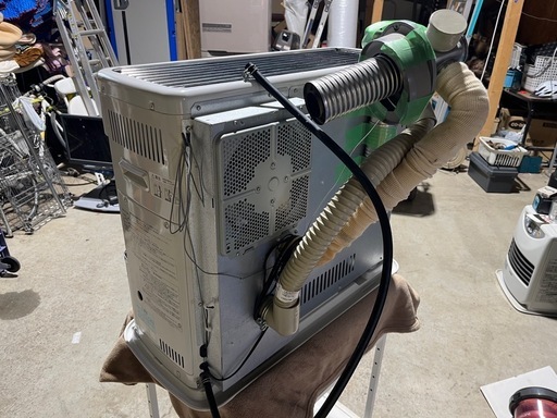 コロナ　ＦＦ式輻射ストーブ　石油ストーブ　暖房機　ホワイト　木造１８畳／コンクリート２８畳　２０１８年製　ｅｃｏモード　ＦＦ－６８１８