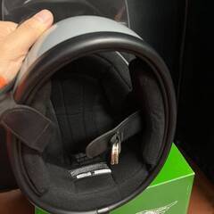 TQ105◇TT＆CO :トゥーカッターストロボフラッシュ◇M◇グレー 美品 ヘルメットの画像