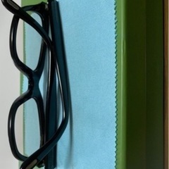 トムフォードメガネ(黒縁)の画像