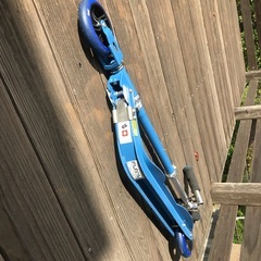 子ども用キックボードの画像