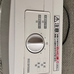 アイリスオーヤマ　セラミックファンヒーター　箱あり美品の画像