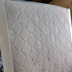 【愛品倶楽部柏店】シングルベッド 「F:ローラアシュレイ サマセットベッド」「M:(株)ひだインテリア コイルスプリングマットレス」 フレーム＆マットレスSETの画像