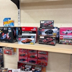 トミカシリーズ色々　開封済みから未開封までいろんなものがあります。の画像