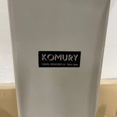 KOMURY　細隙灯顕微鏡 スリットランプ 通電未確認／付属品多数・キャスター付き台座付属の画像