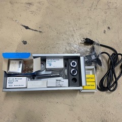 KOMURY　細隙灯顕微鏡 スリットランプ 通電未確認／付属品多数・キャスター付き台座付属の画像