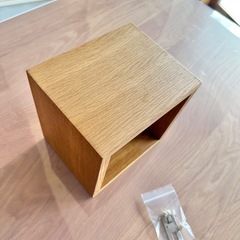 無印良品 壁に付けられる家具箱  1マス オーク材の画像