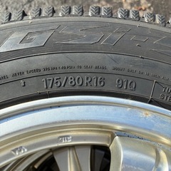 ジムニー用バリ山スタッドレスアルミホイールつき付きの画像