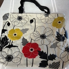 花柄バッグの画像