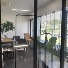 ▼正社員：法人向け提案営業スタッフ【経験者募集】▼ U・Iターン歓迎！社宅対応あり＆オンライン面接もOK◎ 提案資料は専任担当がバックアップ！高レスポンスで営業効率◎ ITシステムを活用！データ一元管理で情報共有もスムーズ◎の画像