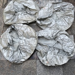 タイヤカバー　シルバーの画像