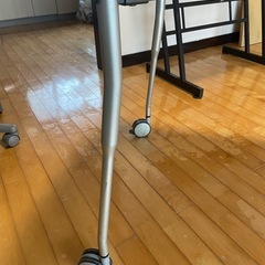 ミーティングテーブルの画像