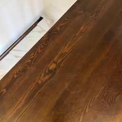 カウンターテーブルとカウンタースツール二脚 セット　天然木　北モダン　の画像