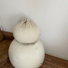 hanalolo ハナロロ オニオン ビーズソファ大小2個セットの画像