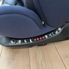 ISOFIX対応 ネイビー チャイルドシート　ジュニアシート　アイリスオーヤマ　未使用
の画像