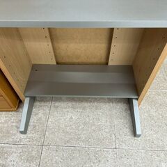 ★リユースのサカイ高崎店★TJ13180  パソコンデスク ライトブラウン/グレー H135×D46×W76 クリーニング済みの画像