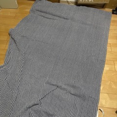 ラグ 140×220 可愛い柄 ソファにかけていましたの画像