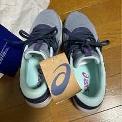 アシックス　ウォーキングシューズ24cmの画像