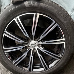 ボルボ純正ホイール　19インチ　と　ミシュランスタッドレスの画像
