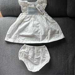 [新品未使用タグ付き] petit bateau フリルワンピース&ブルマセットの画像