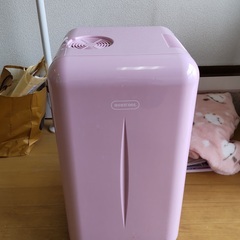 小型冷蔵庫の画像