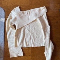 レディースセーターの画像